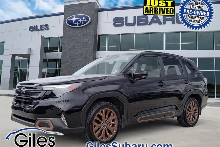2025 Subaru Forester Sport photo 1