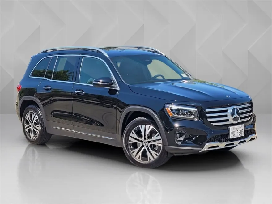 2024 Mercedes Benz GLB 250 photo 1