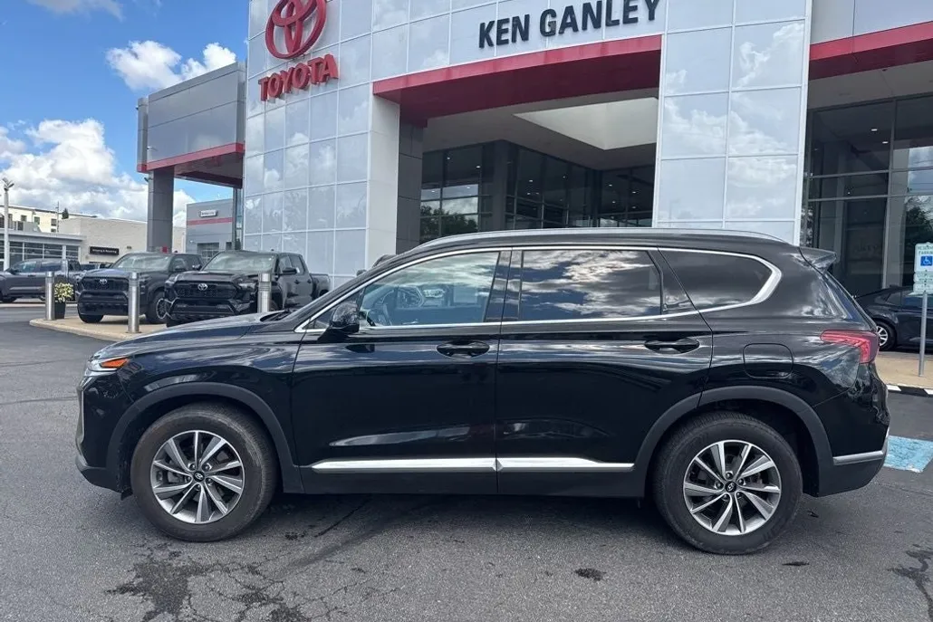 2020 Hyundai Santa Fe SEL photo 1