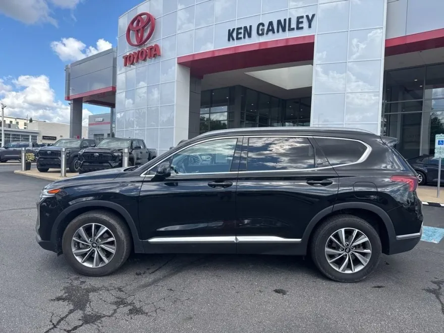 2020 Hyundai Santa Fe SEL photo 1
