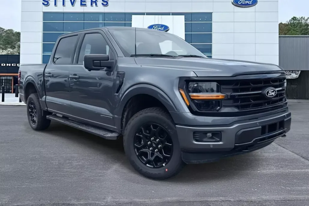2025 Ford F-150 XLT photo 1