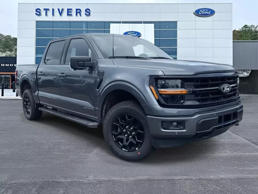 2025 Ford F-150 XLT photo 1