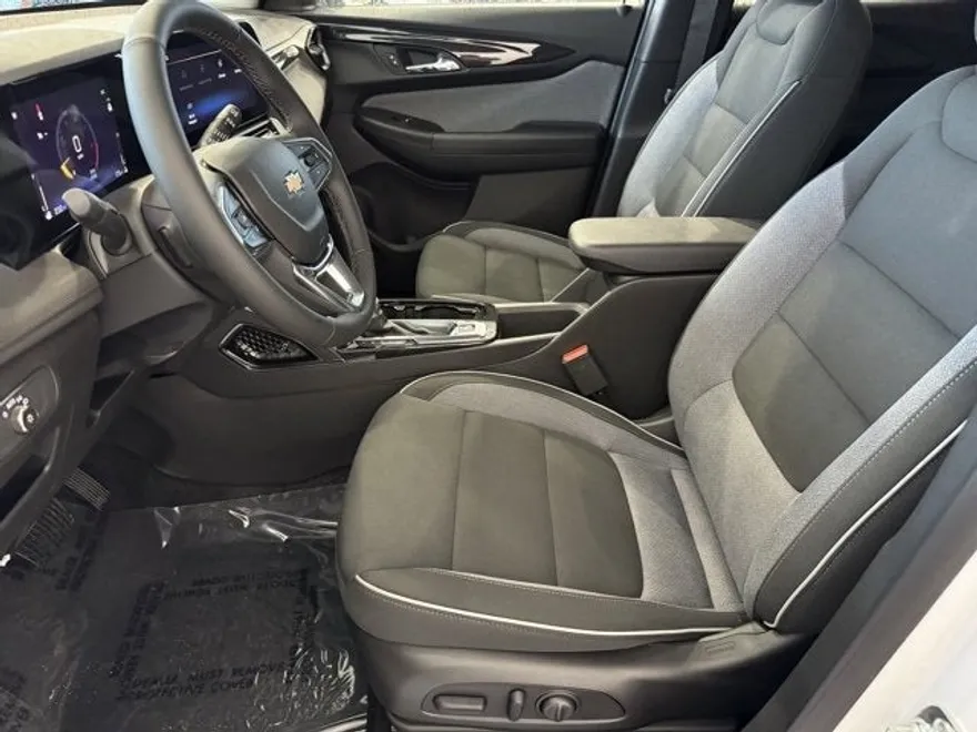 2026 Chevrolet Trailblazer LT photo 1