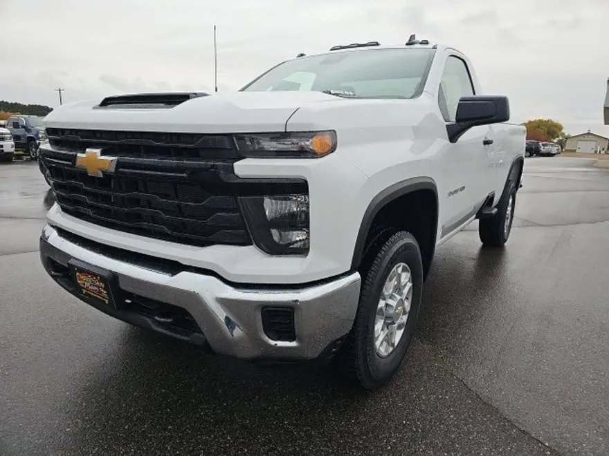 2025 Chevrolet Silverado 3500HD photo 1