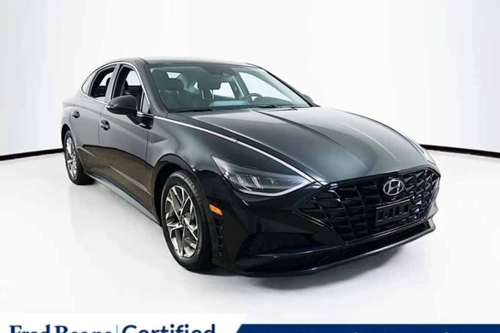 2022 Hyundai Sonata SEL photo 1