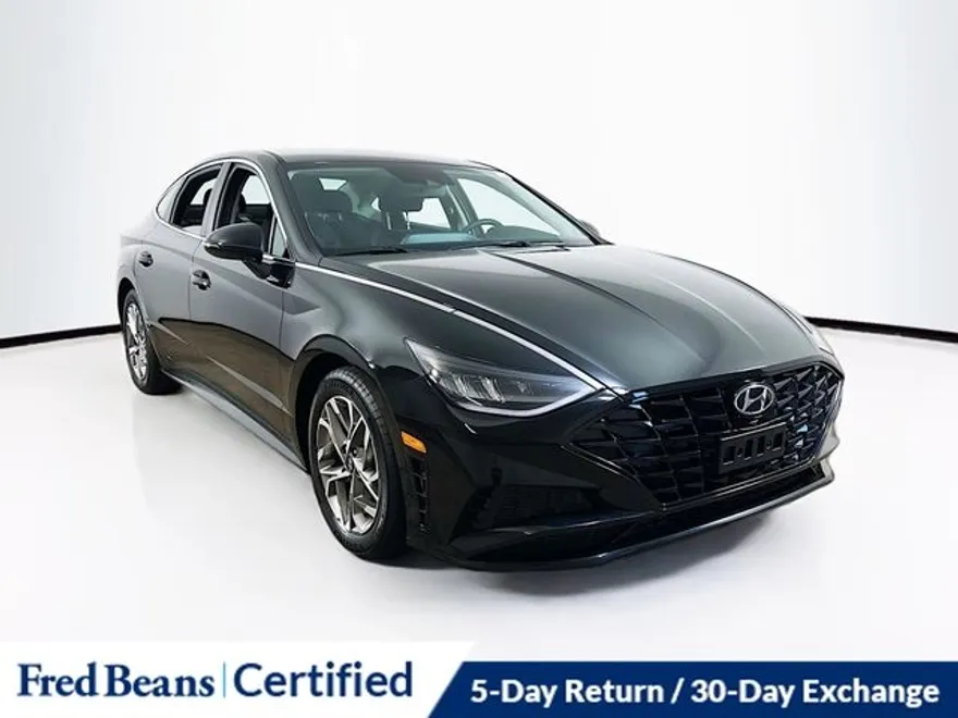 2022 Hyundai Sonata SEL photo 1