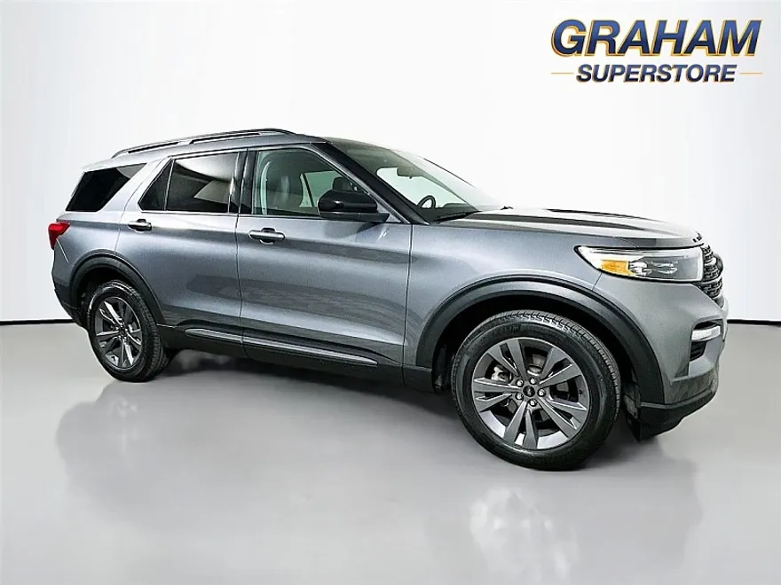 2022 Ford Explorer XLT photo 1