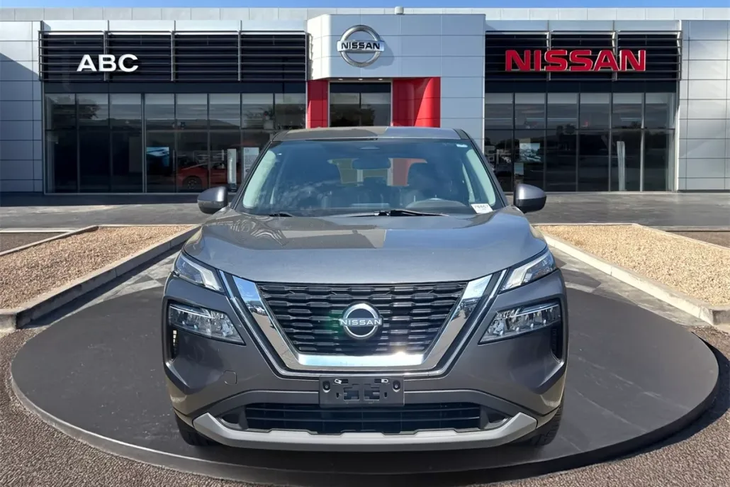 2023 Nissan Rogue SV photo 1
