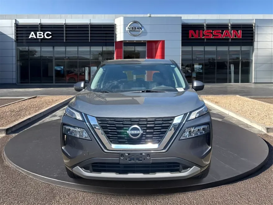 2023 Nissan Rogue SV photo 1