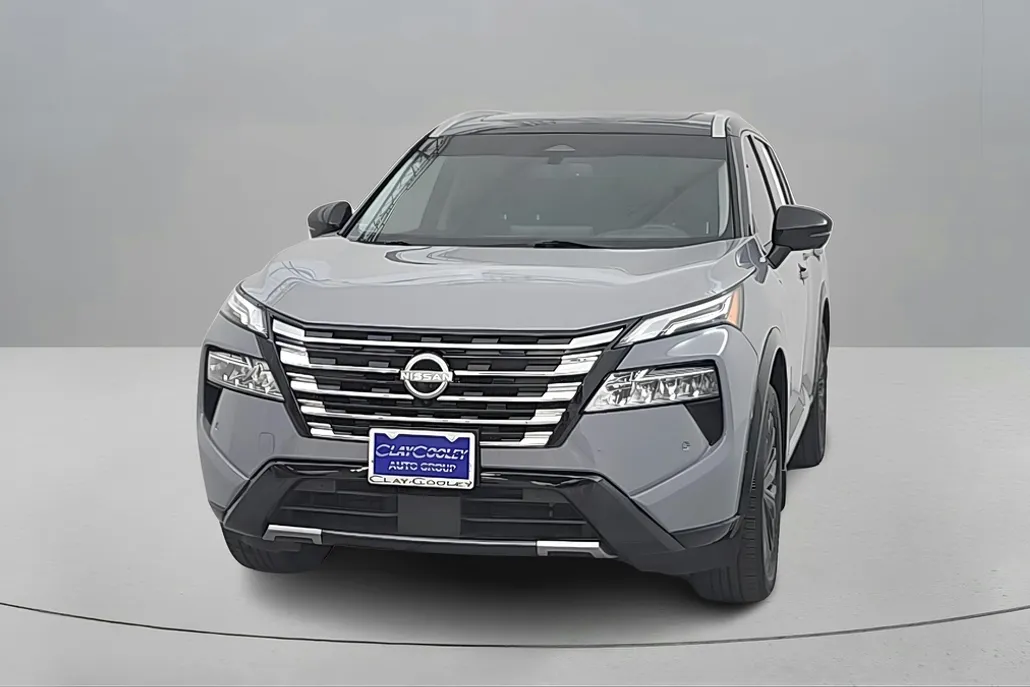 2024 Nissan Rogue Platinum photo 1
