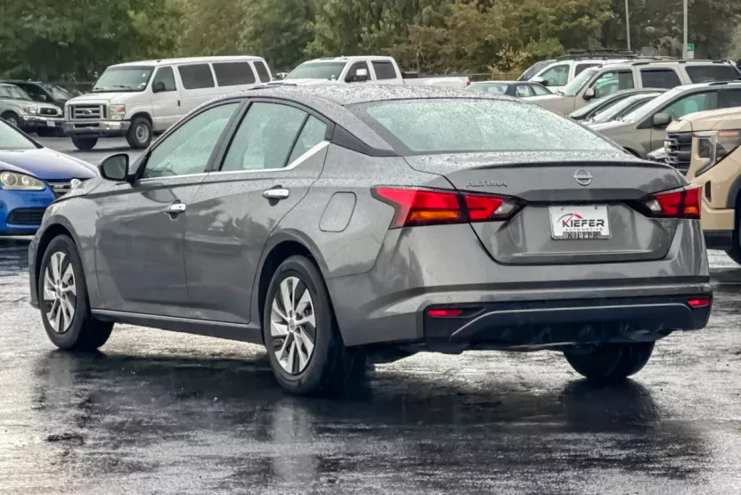 2023 Nissan Altima 2.5 S photo 1