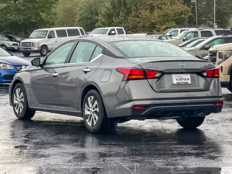 2023 Nissan Altima 2.5 S photo 1