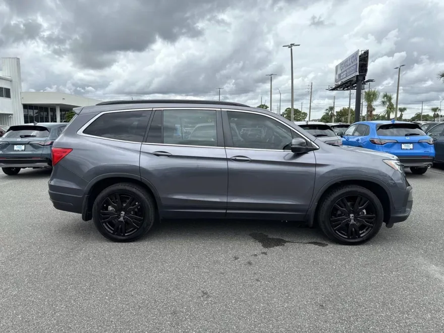 2022 Honda Pilot Special Edition photo 1