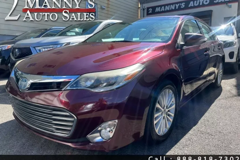 2015 Toyota Avalon Hybrid XLE Touring photo 1