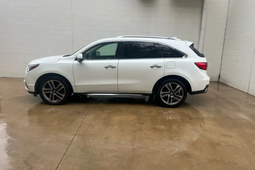 2018 Acura MDX SH-AWD Advance photo 1