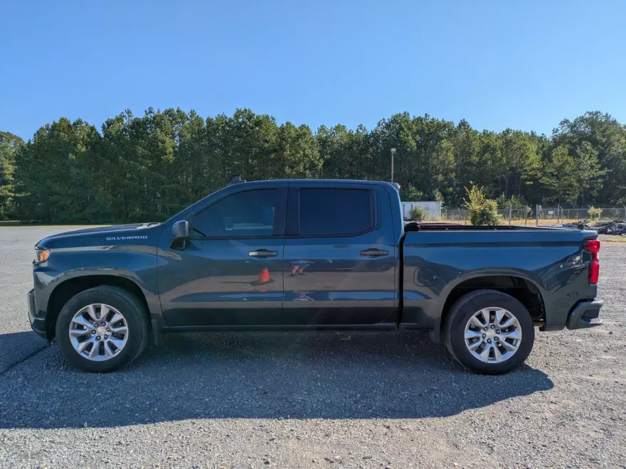 2020 Chevrolet Silverado 1500 Custom photo 1
