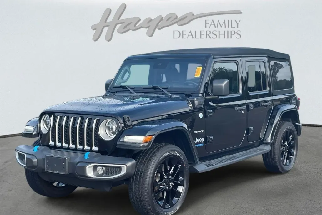 2022 Jeep Wrangler 4xe Unlimited Sahara photo 1