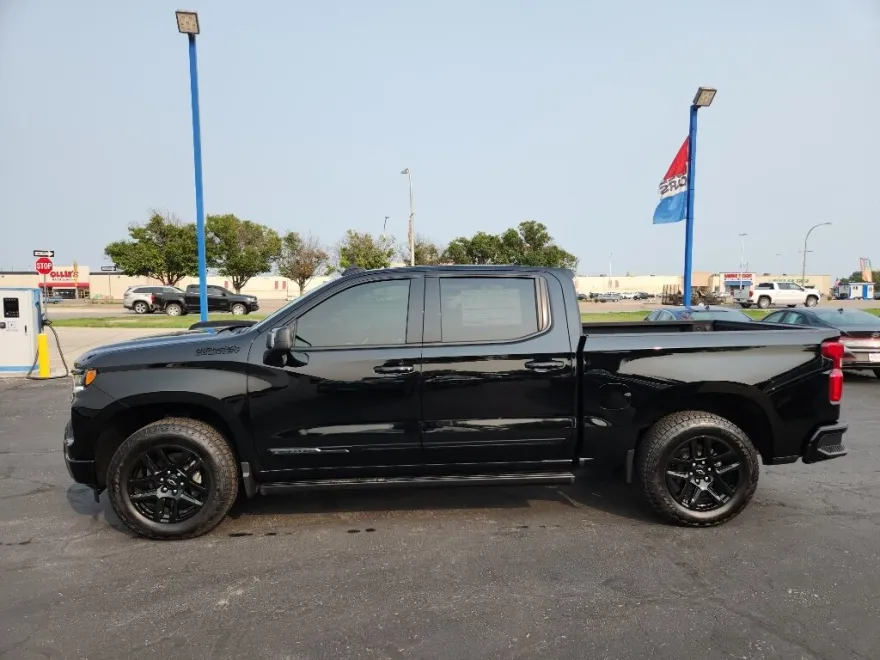 2025 Chevrolet Silverado 1500 High Country photo 1