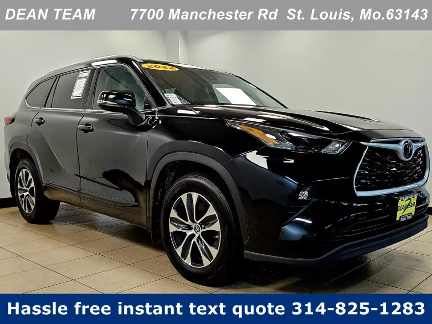 2022 Toyota Highlander XLE photo 1