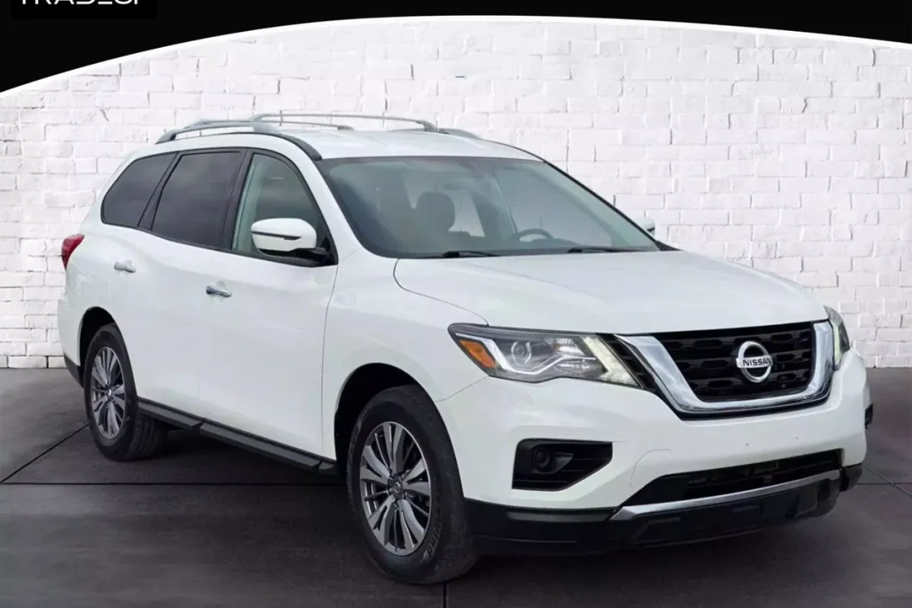 2019 Nissan Pathfinder photo 1