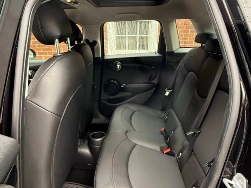 2019 Mini Cooper 4 Door Hardtop photo 1