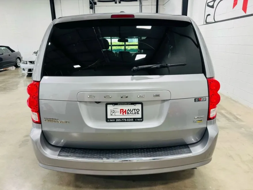 2019 Dodge Grand Caravan GT photo 1