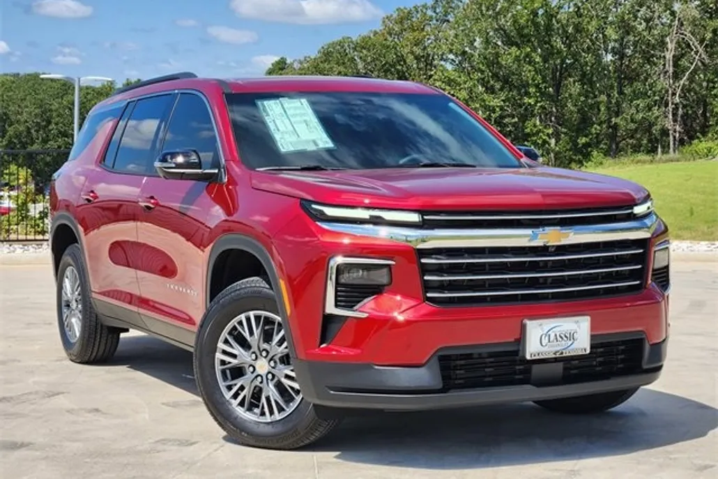 2026 Chevrolet Traverse photo 1