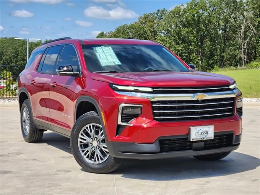 2026 Chevrolet Traverse photo 1