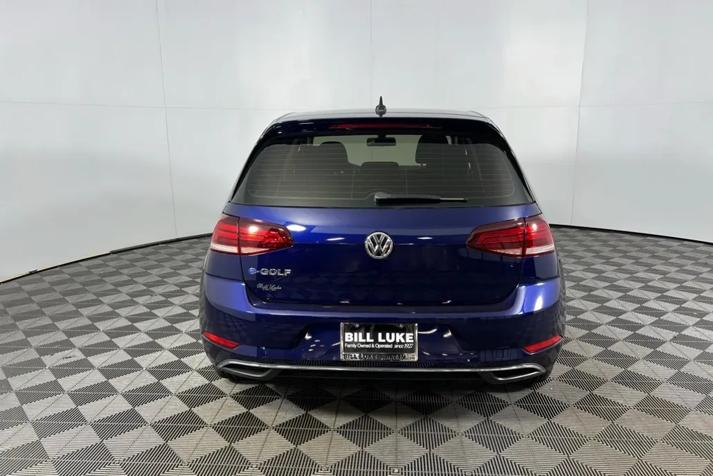 2019 Volkswagen e-Golf SE photo 1