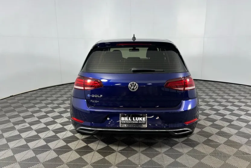 2019 Volkswagen e-Golf SE photo 1