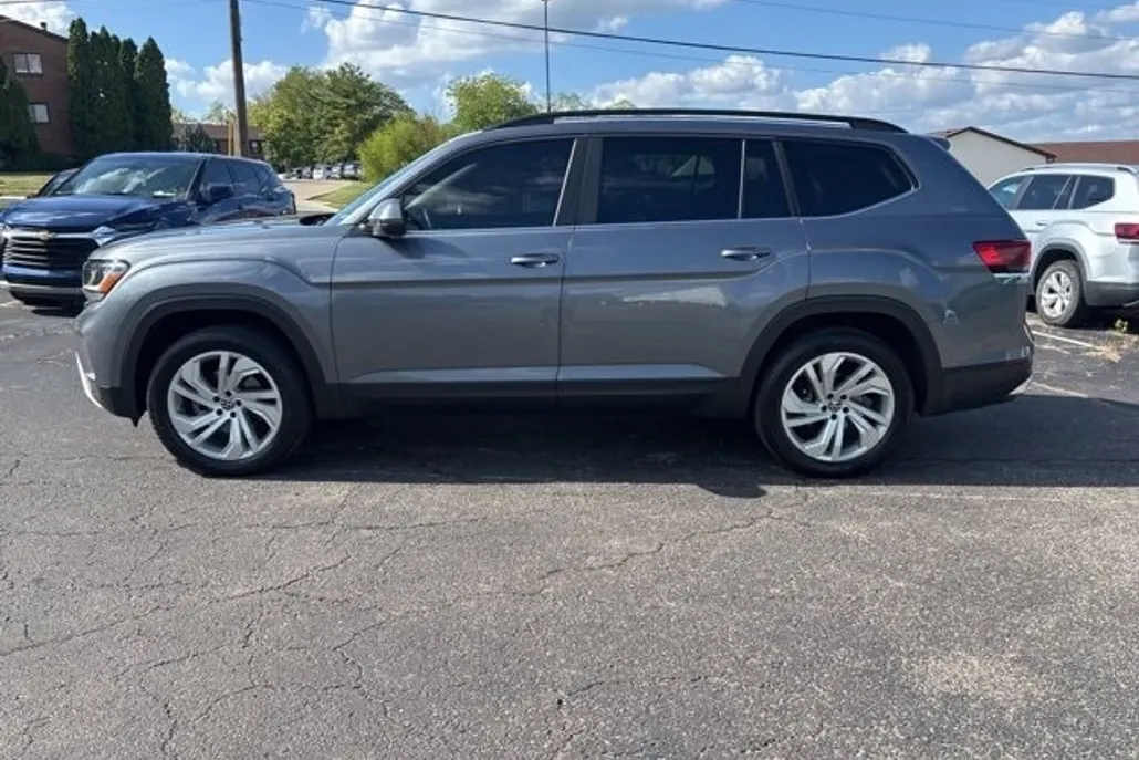 2022 Volkswagen Atlas V6 SE Technology photo 1