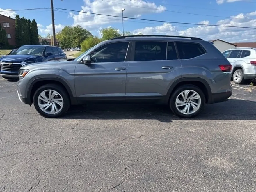 2022 Volkswagen Atlas V6 SE Technology photo 1
