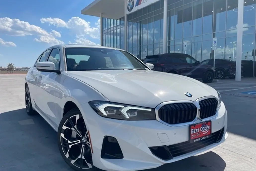 2025 Bmw 330i photo 1