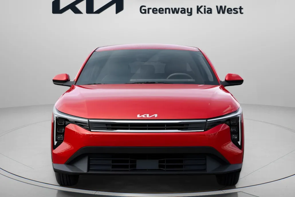2025 Kia K4 LXS photo 1
