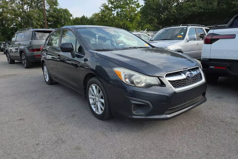 2013 Subaru Impreza 2.0i Premium photo 1