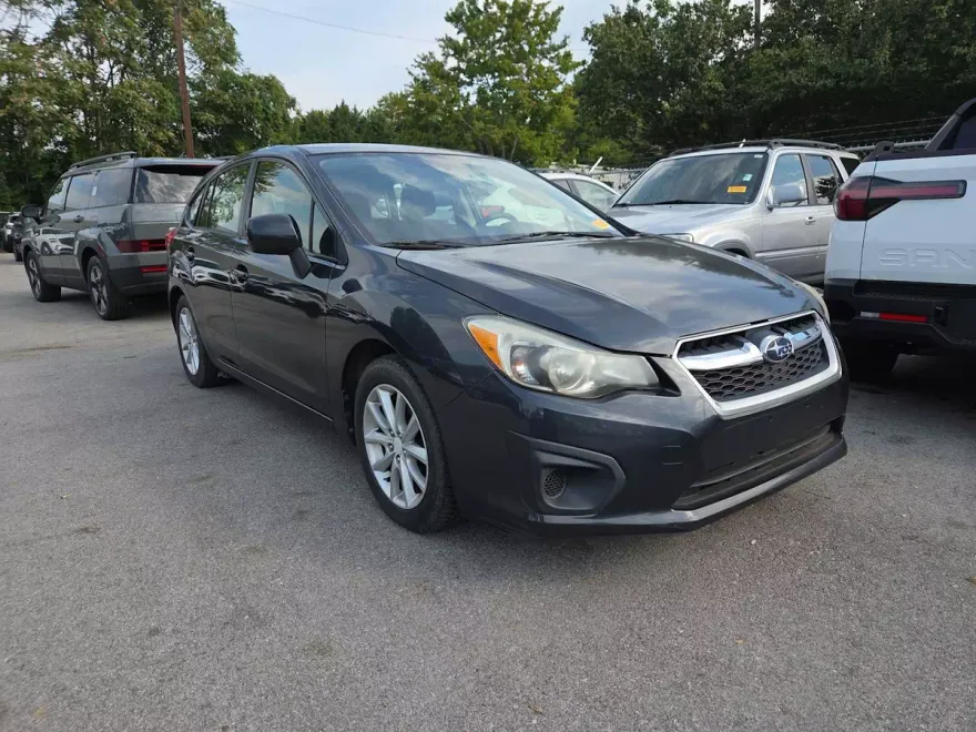 2013 Subaru Impreza 2.0i Premium photo 1