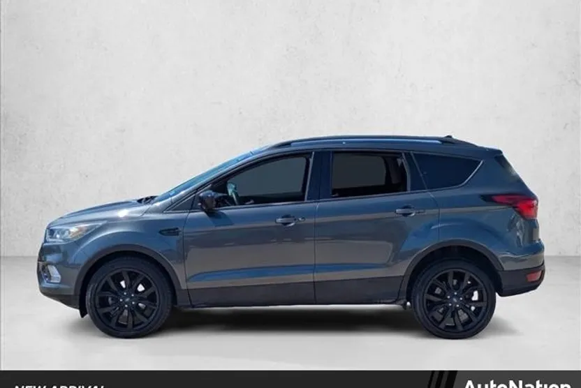 2019 Ford Escape SE photo 1