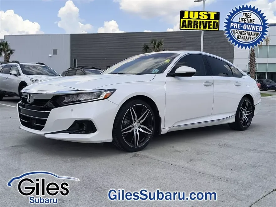 2022 Honda Accord Touring 2.0T photo 1