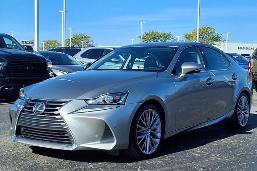2017 Lexus IS 300 photo 1