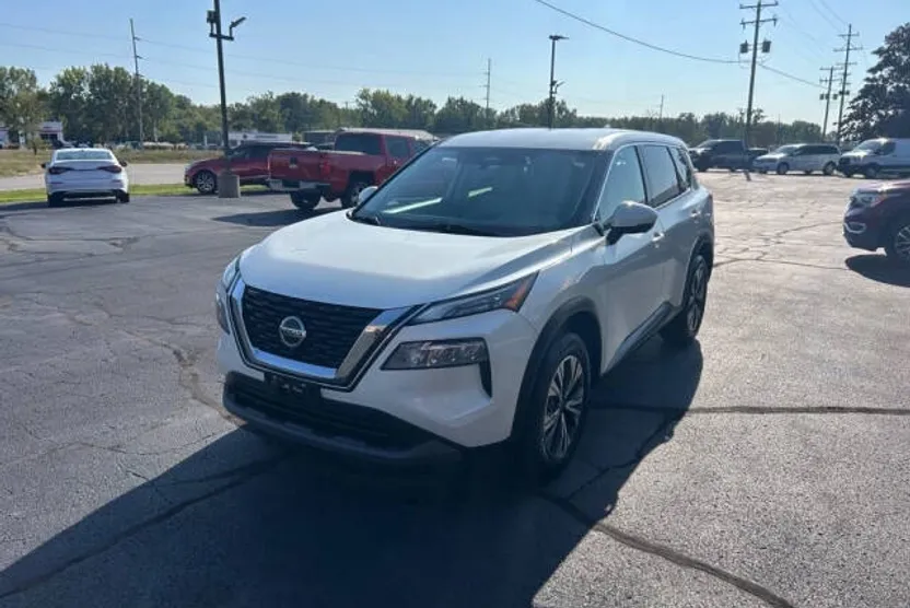 2021 Nissan Rogue SV photo 1