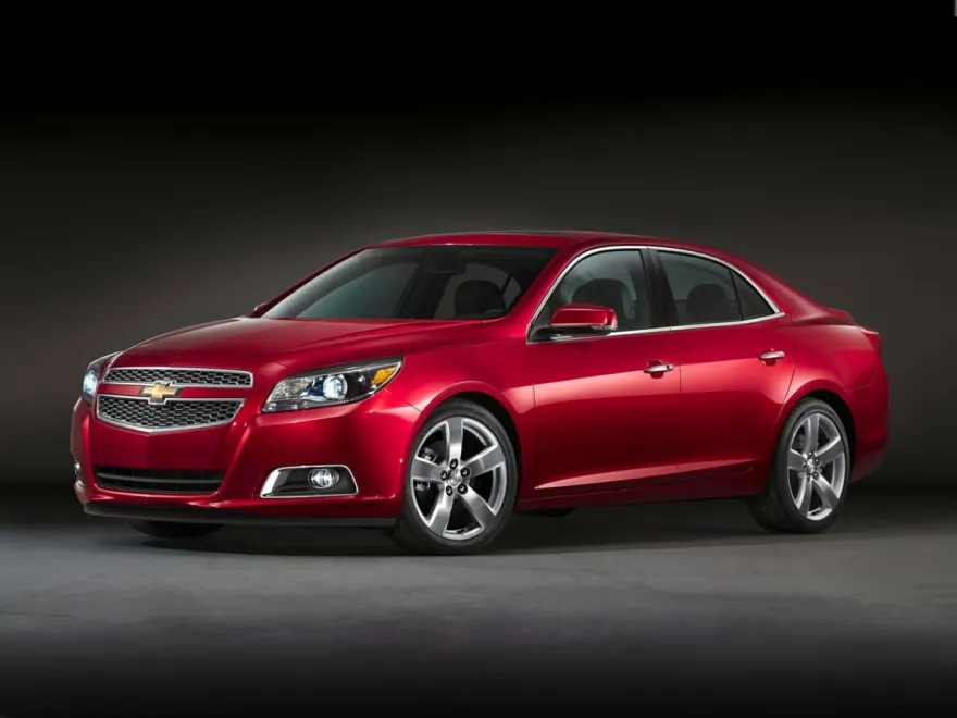 2013 Chevrolet Malibu 1LT photo 1
