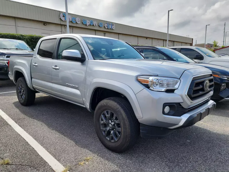 2023 Toyota Tacoma 4x4 photo 1