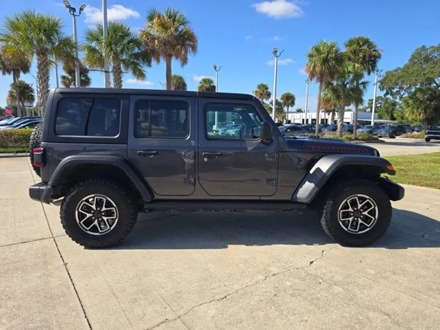 2024 Jeep Wrangler Rubicon photo 1