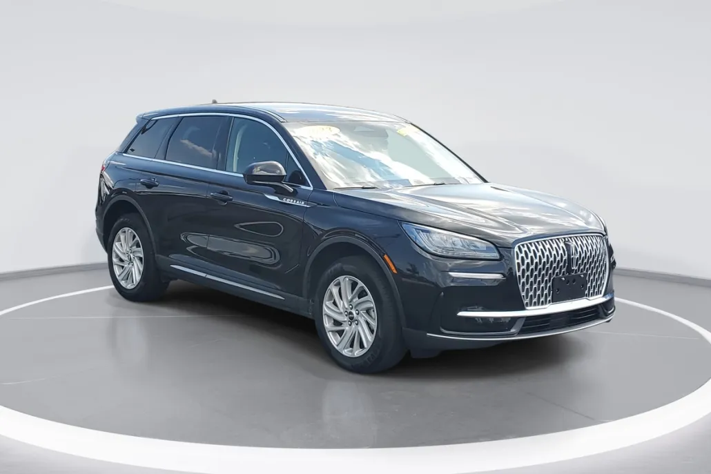 2023 Lincoln Corsair Standard photo 1