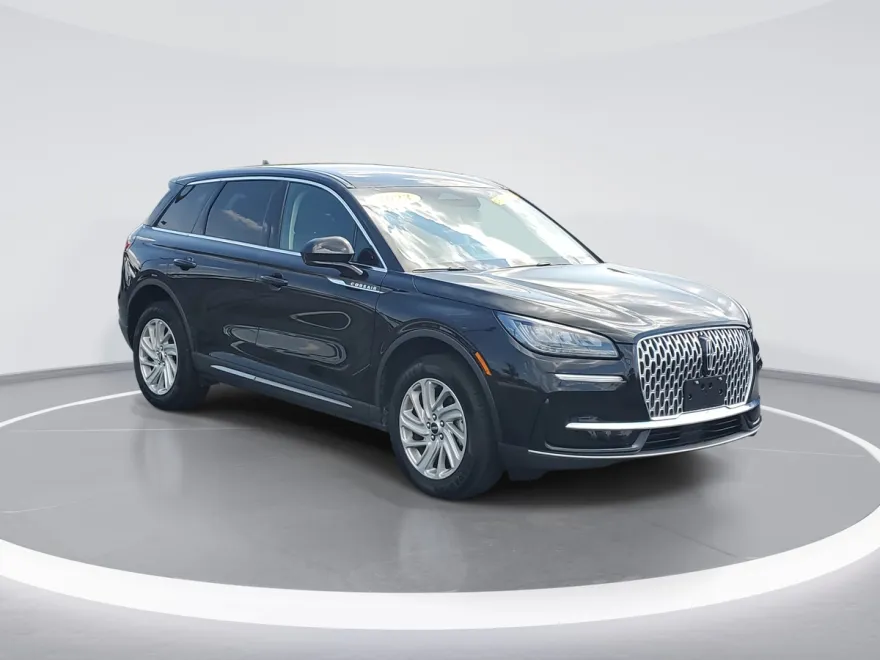 2023 Lincoln Corsair Standard photo 1