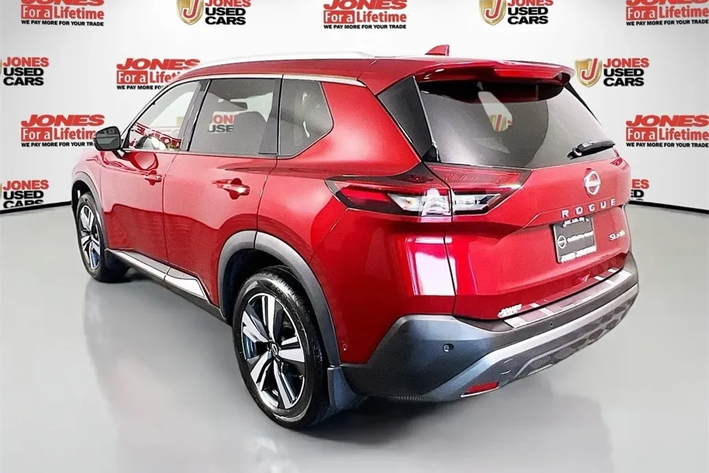 2022 Nissan Rogue SL photo 1