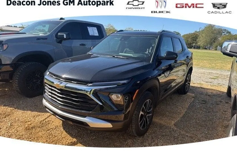2025 Chevrolet Trailblazer LT photo 1