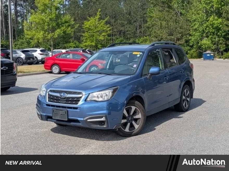 2017 Subaru Forester Premium photo 1
