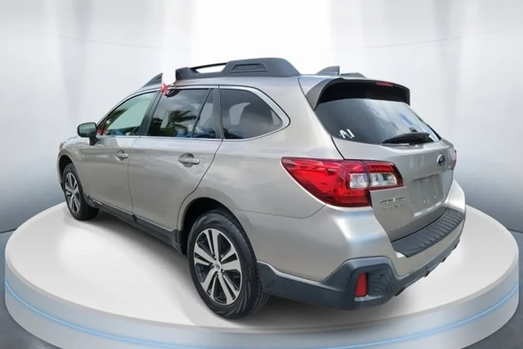 2018 Subaru Outback 2.5i photo 1