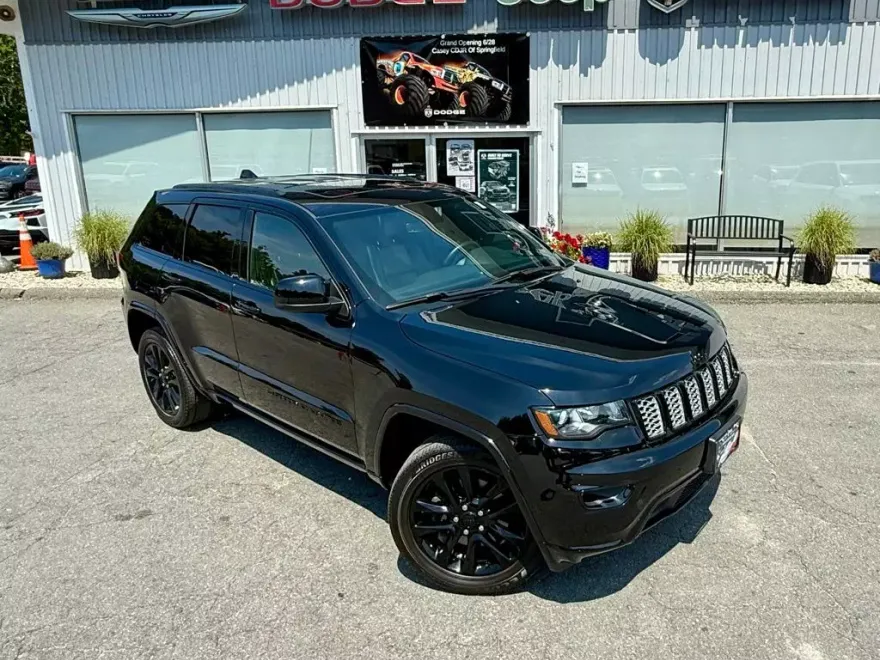 2022 Jeep Cherokee Laredo X photo 1